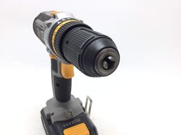 taladro a bateria titan tti699com