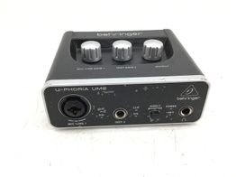 placa de som behringer u-phoria um2