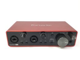tarjeta sonido focusrite scarlet 2i2