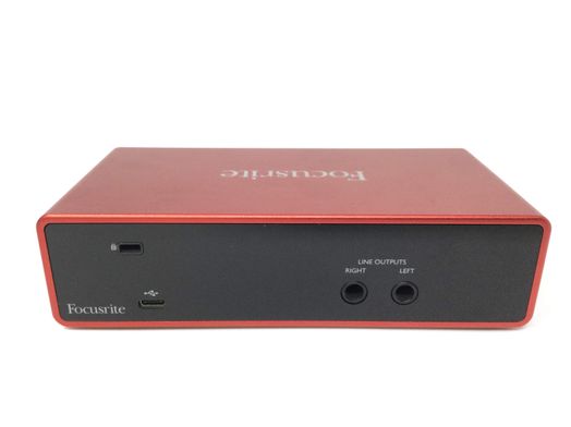 tarjeta sonido focusrite scarlet 2i2