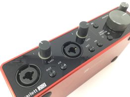 tarjeta sonido focusrite scarlet 2i2