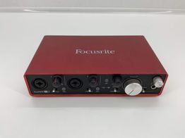 tarjeta sonido focusrite scarlett 2i4