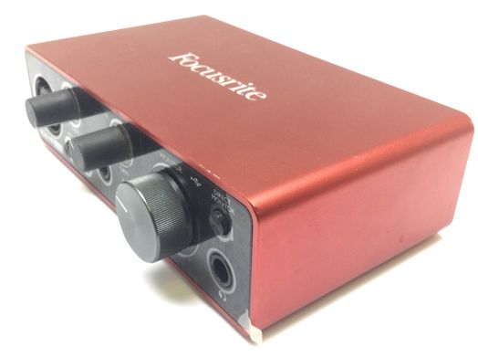 tarjeta sonido focusrite scarlett solo 3 gen