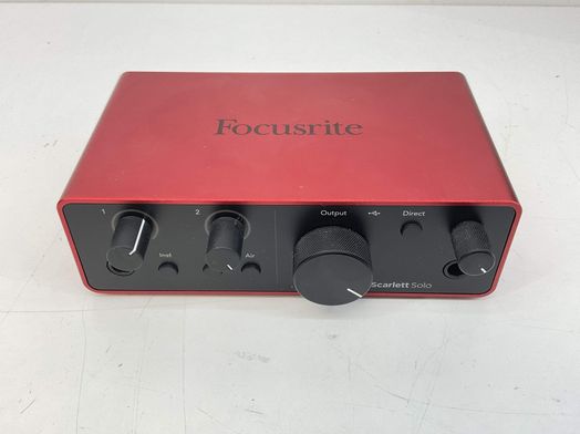 tarjeta sonido focusrite scarlett solo studio pack 4rd gen