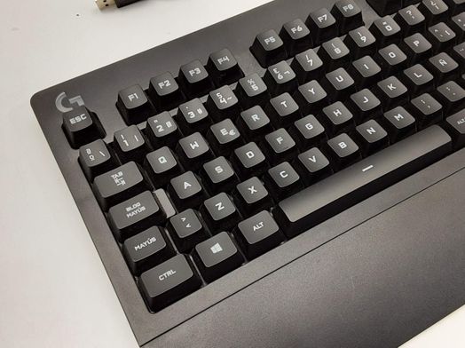 teclado alfanumerico logitech g213