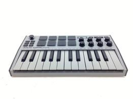 teclado electronico akai mpk mini
