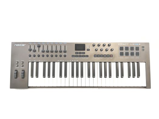 teclado eletrónico nektar impact lx49+