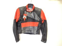 traje mono silmar negro y rojo