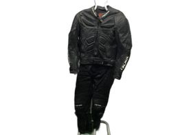 traje mono tschul negro