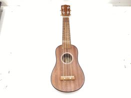 ukelele ashton madera