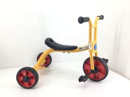 vehiculo juguete andreu toys triciclo amarillo