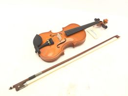 violin cervini hv100